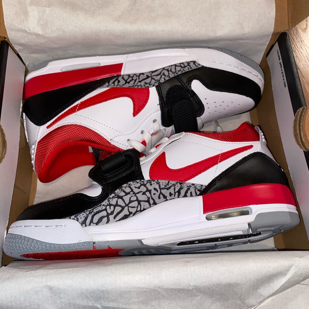 Youth 5.5 Air Jordan Legacy 312 Low (GS)